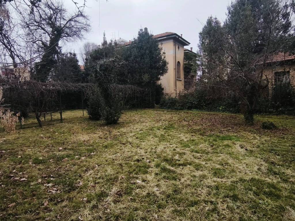 Palazzo / stabile a Gallarate in Via Michelangelo Buonarroti, 7 - Foto 4