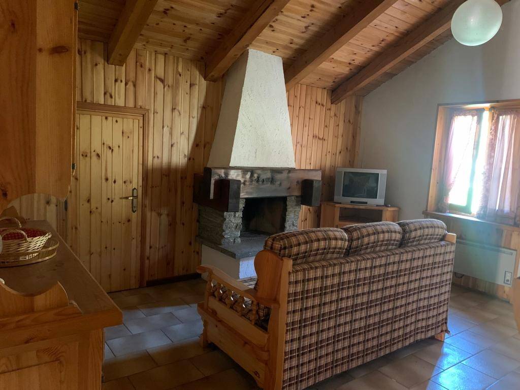 Appartamento a Challand-saint-victor in Frazione Targnod - Foto 3