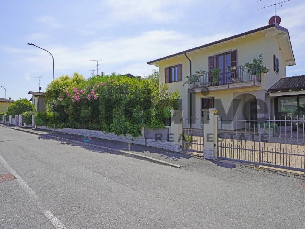 Villa a Padenghe sul garda in Via Antonio Vivaldi - Foto 2