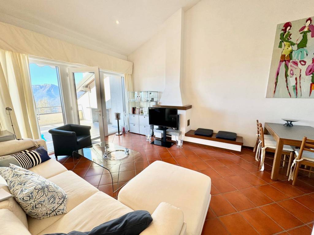 Appartamento a Agra in Via Colmegna - Foto 5