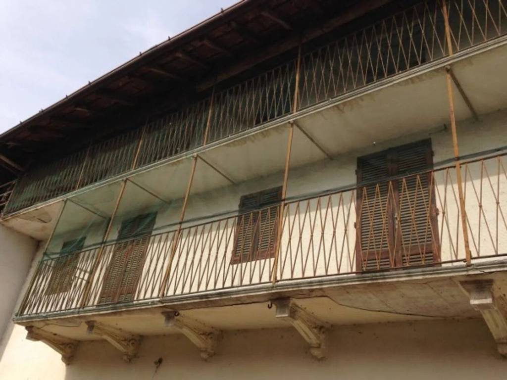 Villa a Suno in Via Madonna Della Neve, 19 - Foto 3