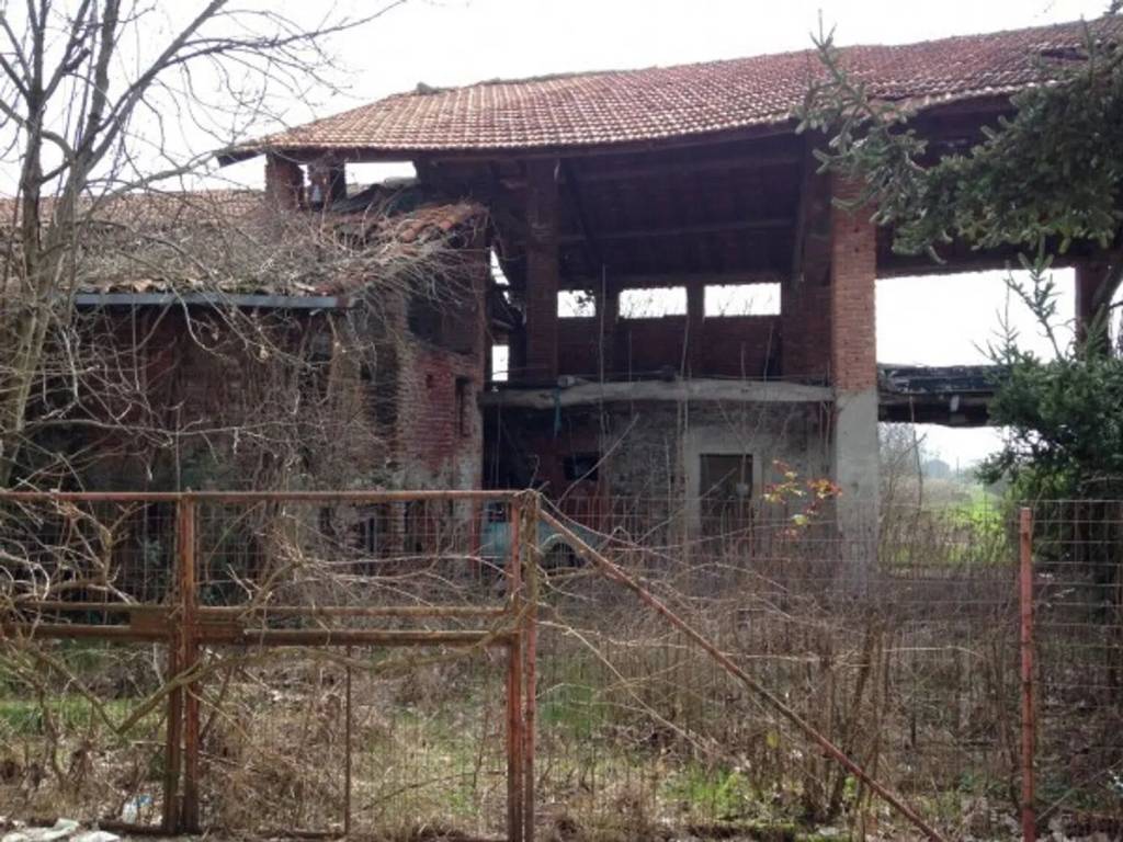 Villa a Suno in Via Madonna Della Neve, 19 - Foto 4
