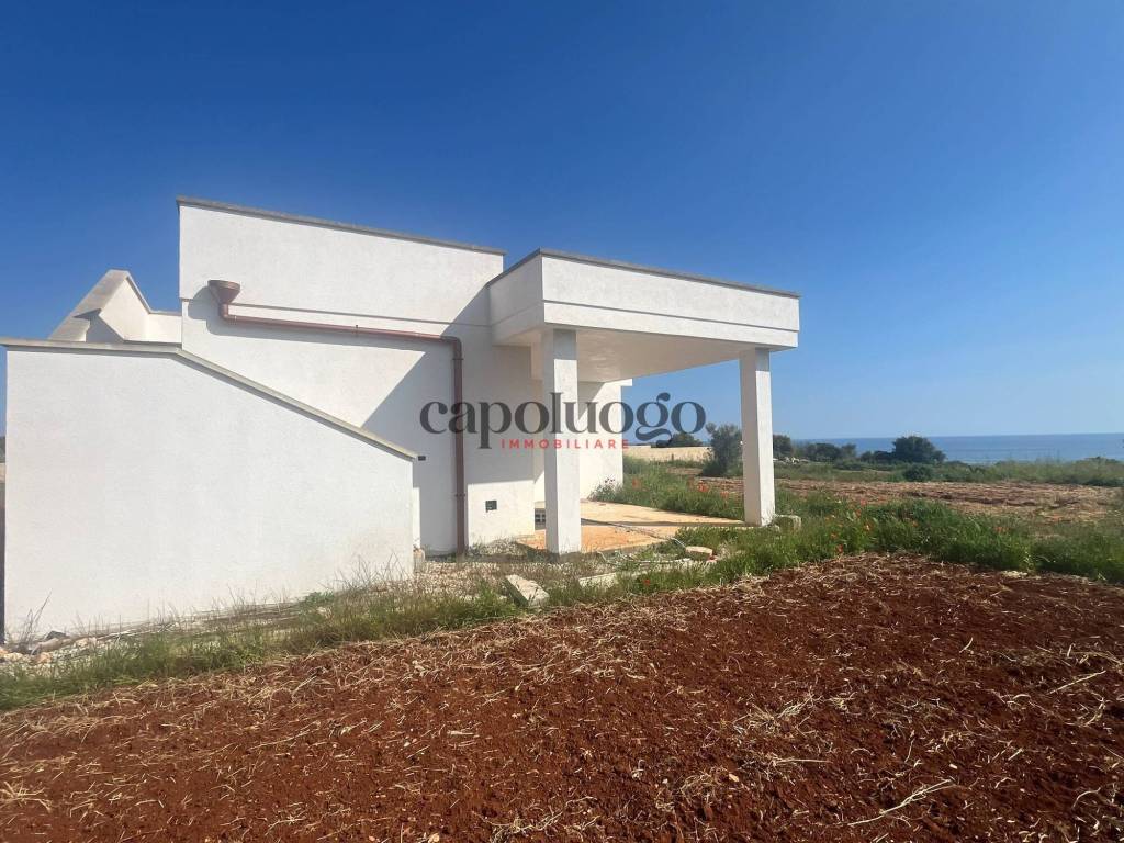 Villa a Salve in Via Luigi Tenco, 4 - Foto 4