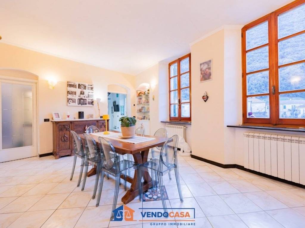 Appartamento a Finale ligure in Piazza Porta Testa - Foto 4