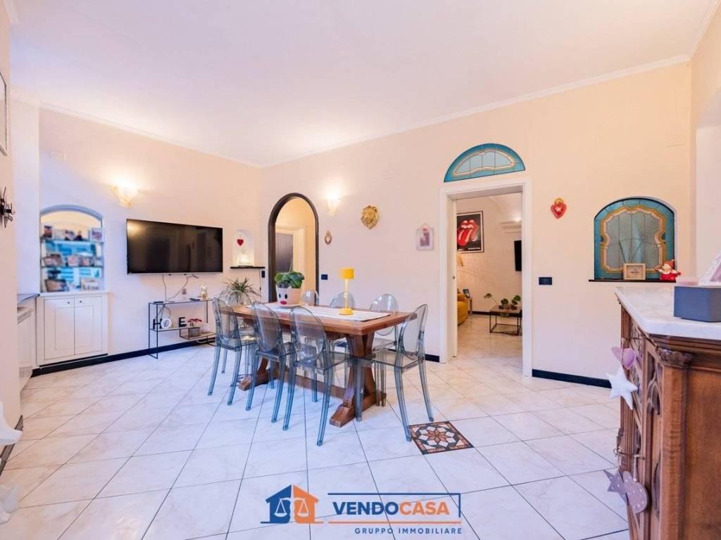 Appartamento a Finale ligure in Piazza Porta Testa - Foto 5