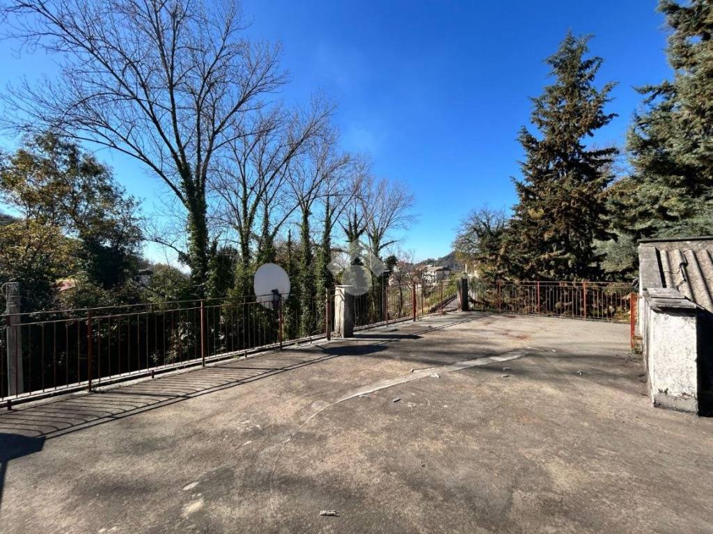 Casa indipendente a Salerno in Via Casa De Rosa, 5 - Foto 4