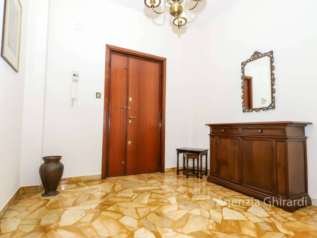 Appartamento a Genova in Via Briscata, 7 - Foto 2