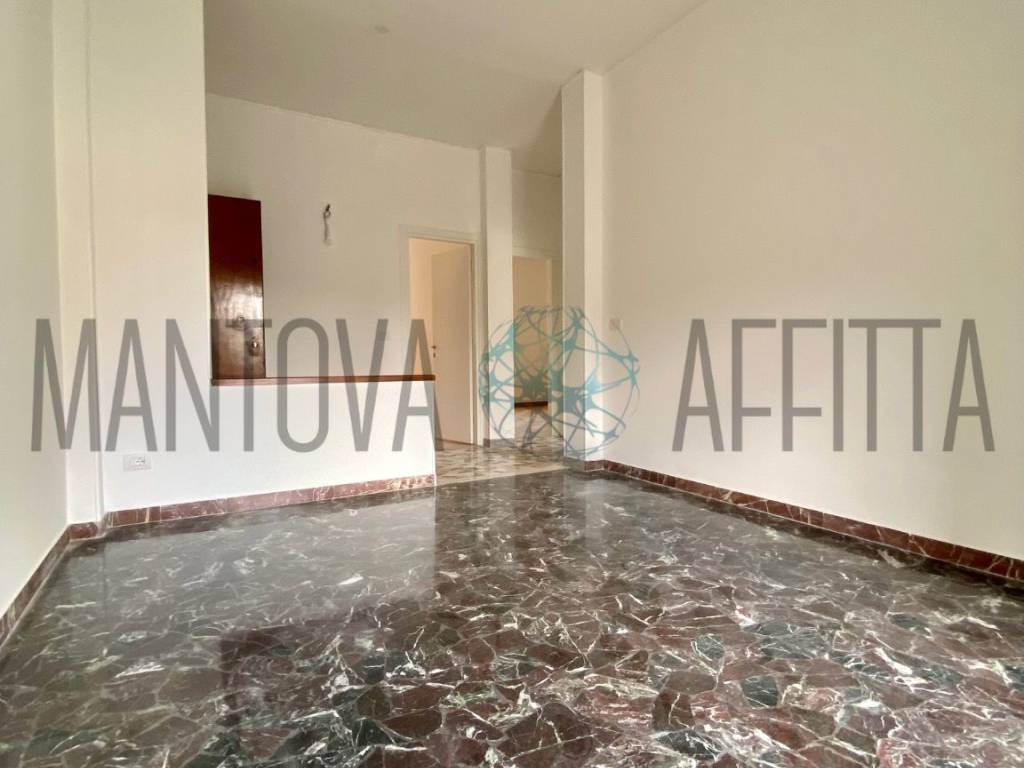 Appartamento a Mantova in Via Fratelli Bronzetti - Foto 2