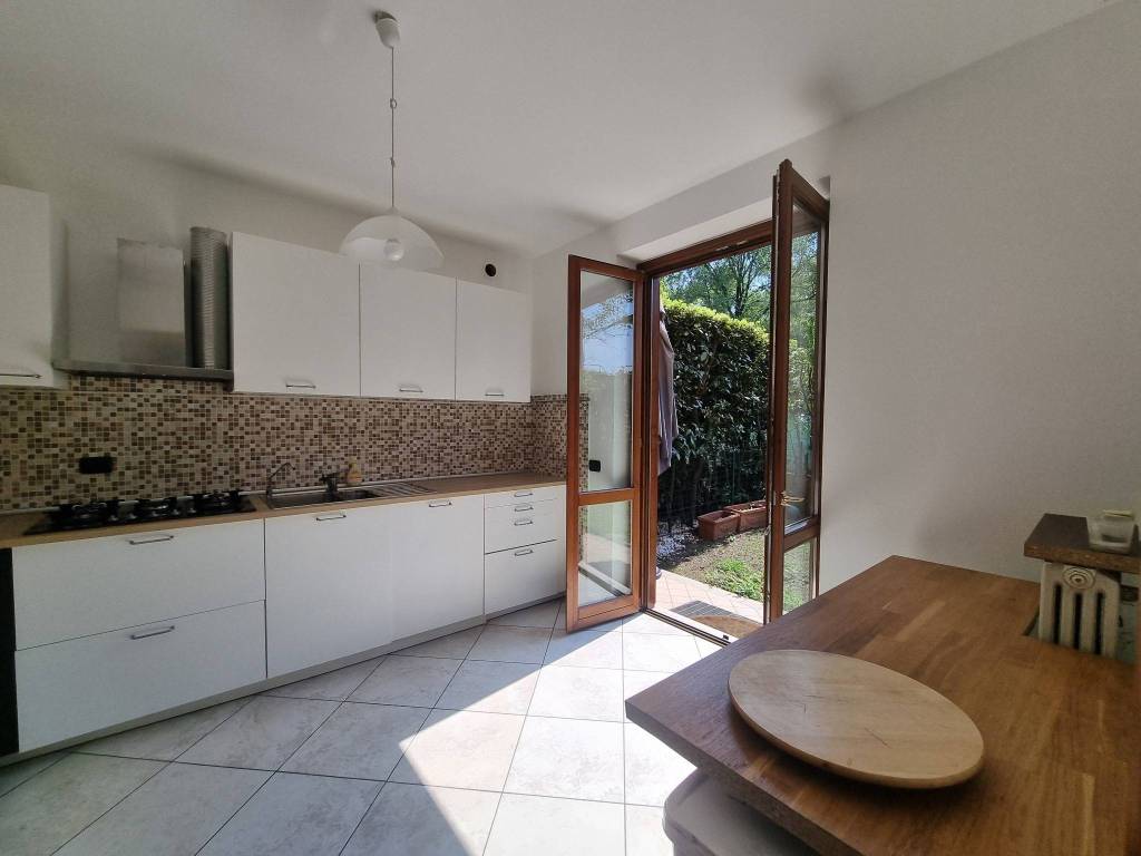 Villa a Lonato del garda in Via Marziale Cerutti, 84 - Foto 2