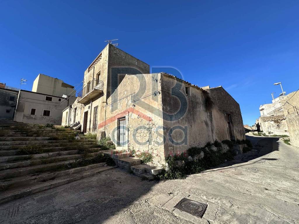 Casa indipendente a Ispica in Via Girolamo Savonarola - Foto 3