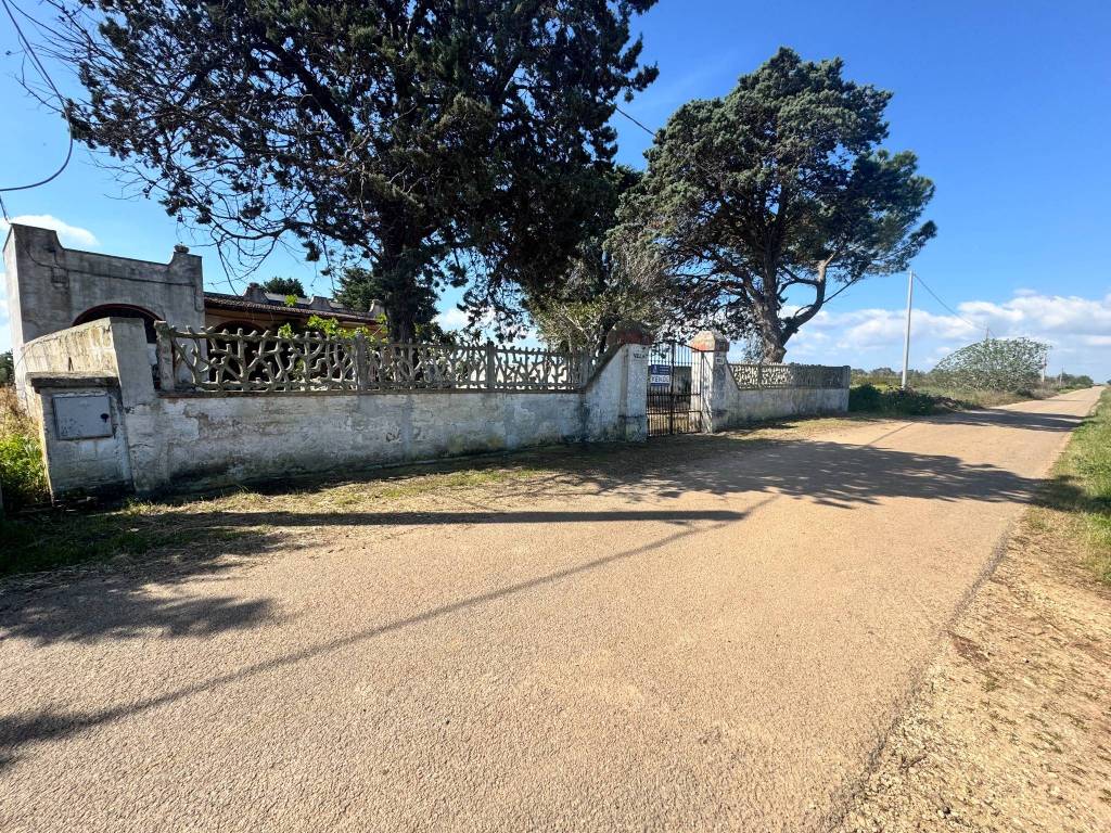 Villa a Veglie in strada poderale - Foto 2