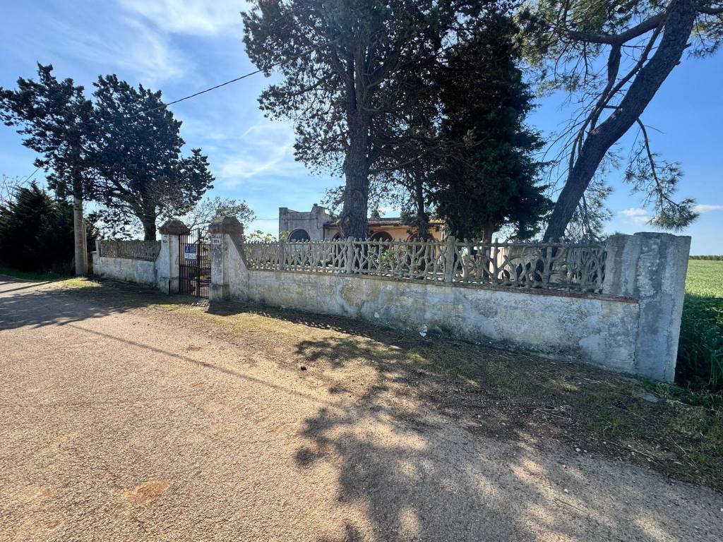 Villa a Veglie in strada poderale - Foto 3