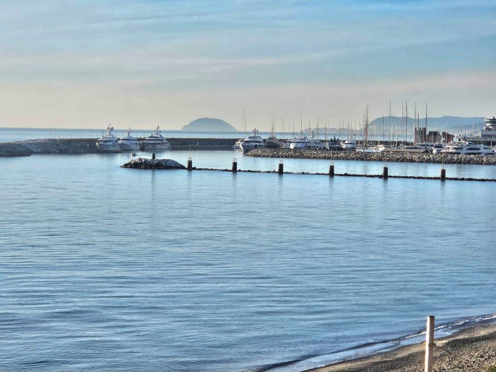 Appartamento a Pietra ligure in Via Aurelia, 209 - Foto 3