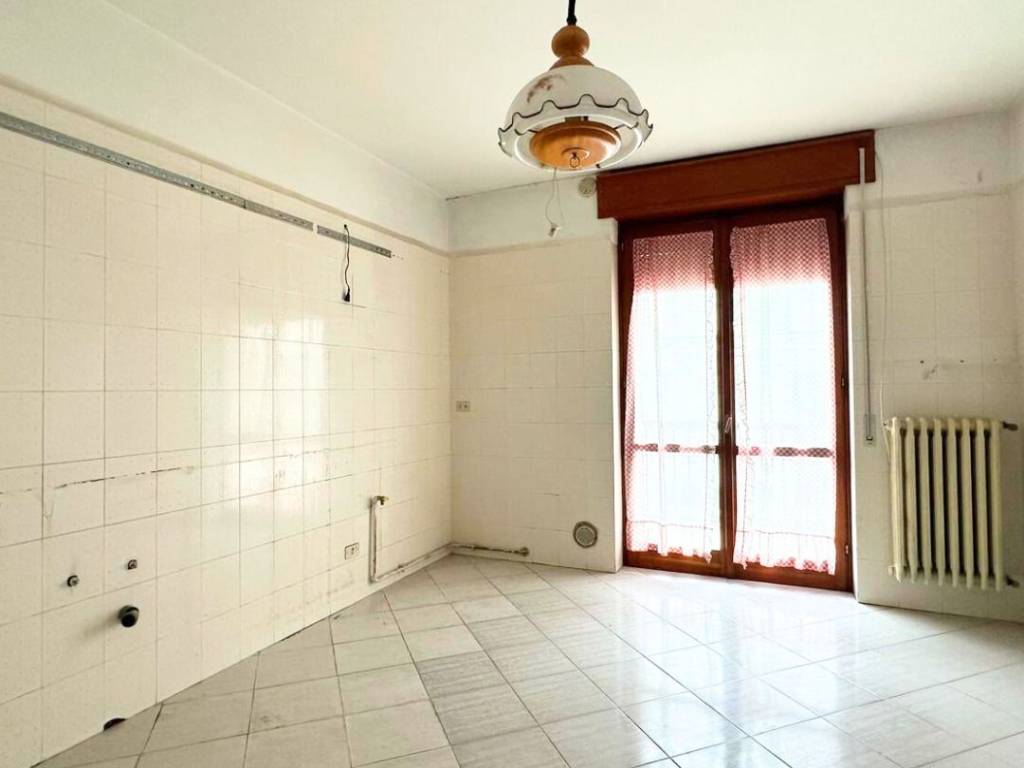 Appartamento a Altamura in Viale Regina Margherita - Foto 4