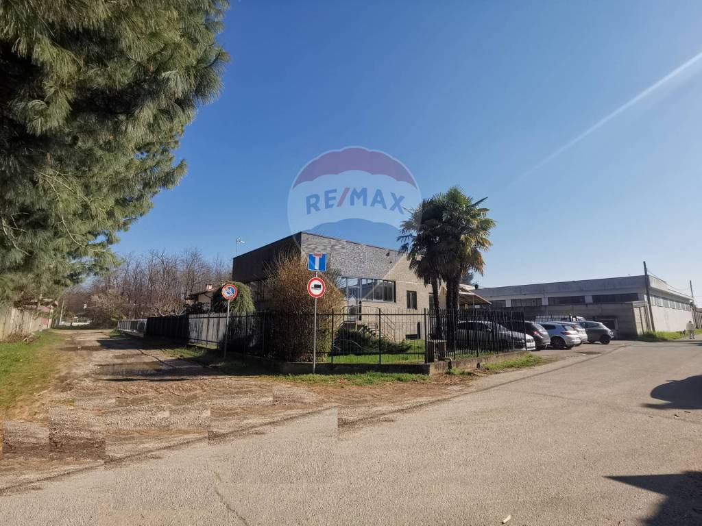 Immobile a Samarate in VIA ORTIGARA, 16 - Foto 2