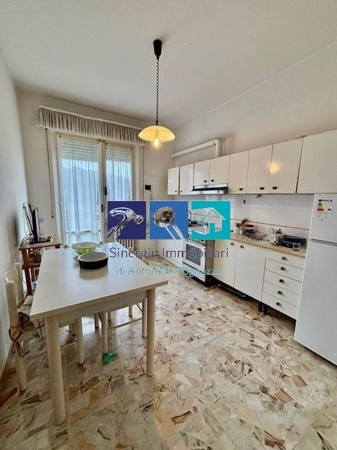 Appartamento a Falconara marittima in Via Lombardia - Foto 5