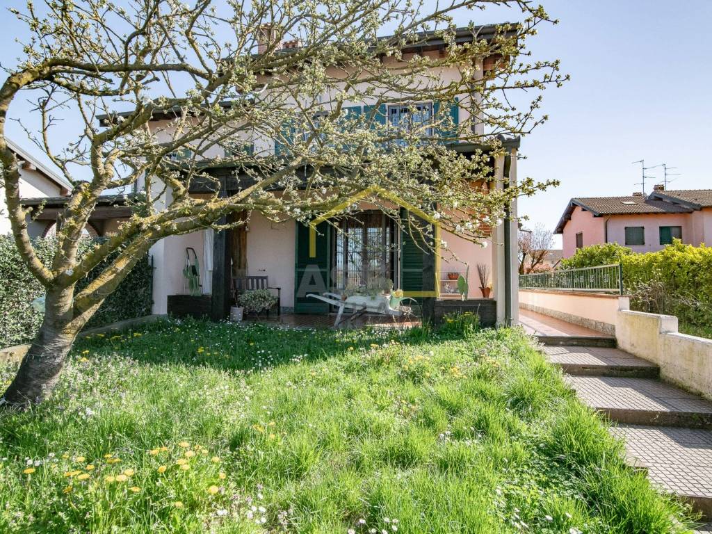 Villa a Borgarello in Via Giosuè Carducci, 38 - Foto 2