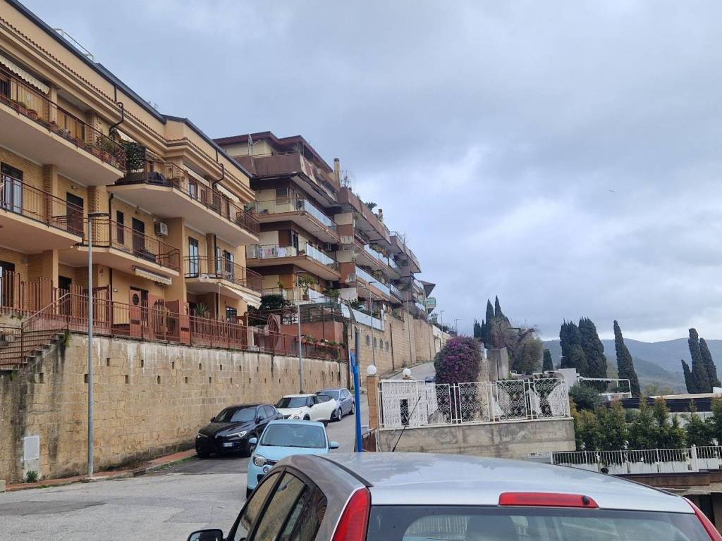 Appartamento a Salerno in Viale degli Olmi, 49 - Foto 2
