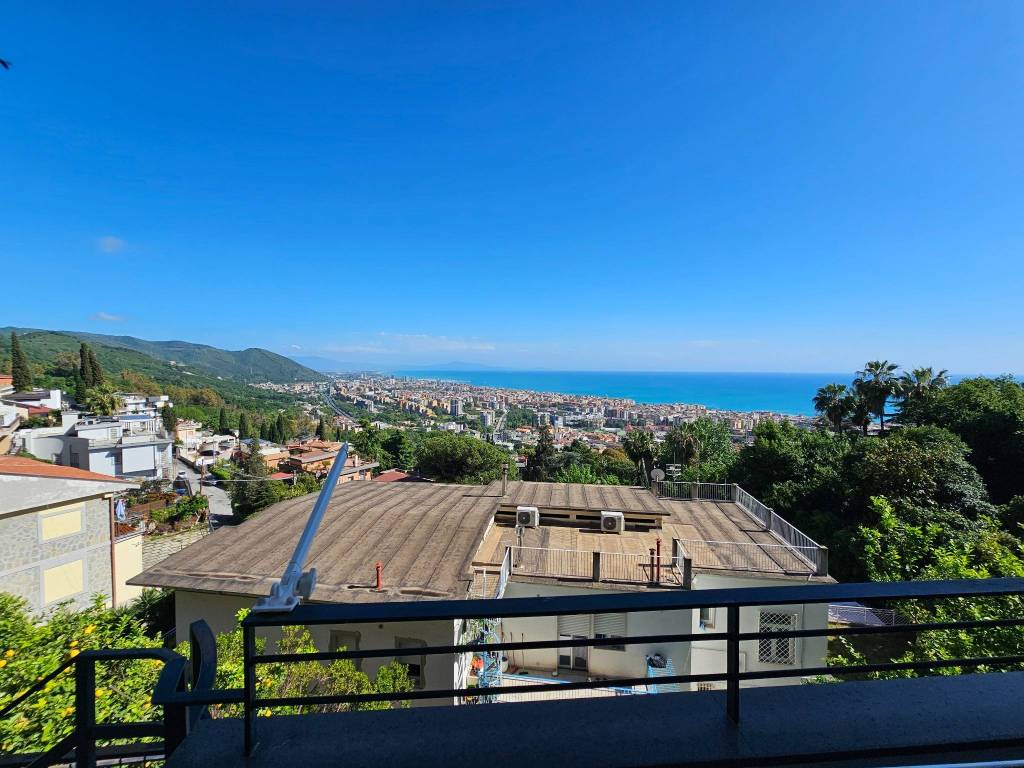 Appartamento a Salerno in Viale degli Olmi, 49 - Foto 5