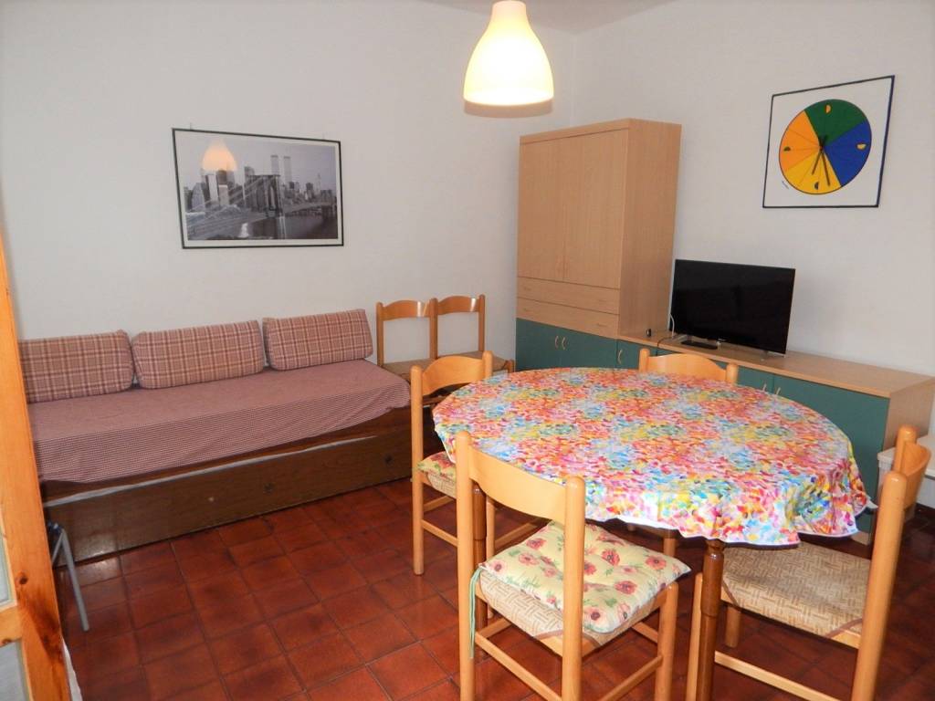 Casa indipendente a Castagneto carducci in Via Silvio Pellico, 15 - Foto 2