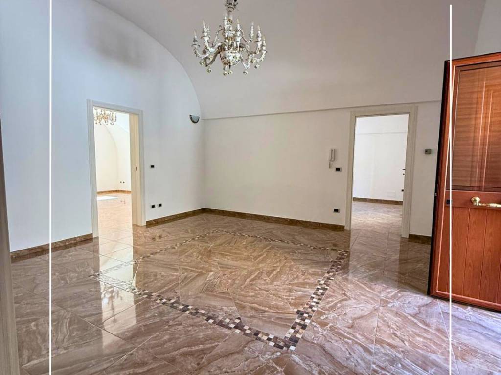 Appartamento a Taranto in Via Giuseppe Garibaldi, 143 - Foto 3