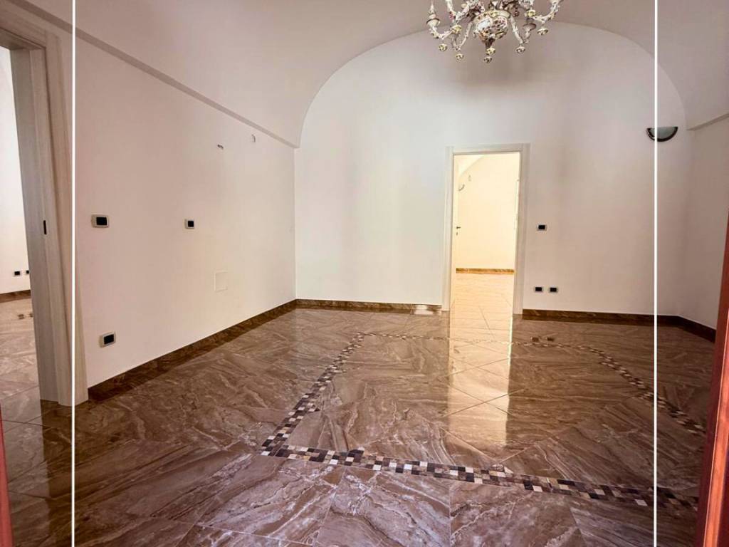 Appartamento a Taranto in Via Giuseppe Garibaldi, 143 - Foto 4