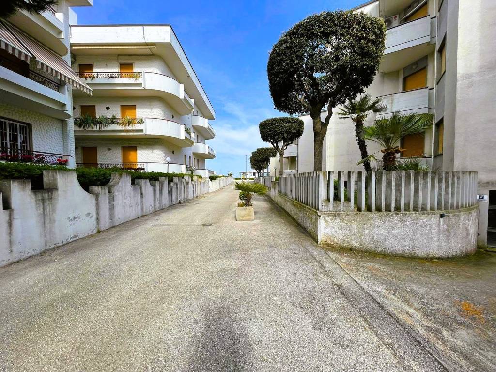 Appartamento a Martinsicuro in Lungomare Italia - Foto 2