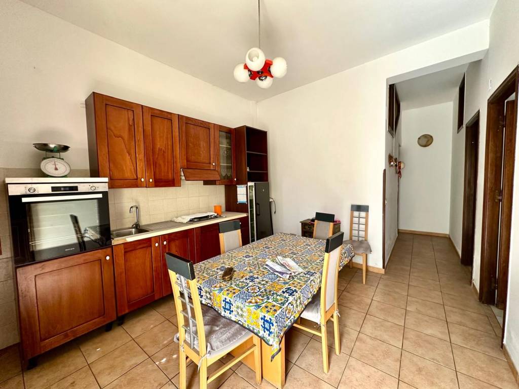 Appartamento a Cinisi in Via Generale Vito Artale - Foto 4