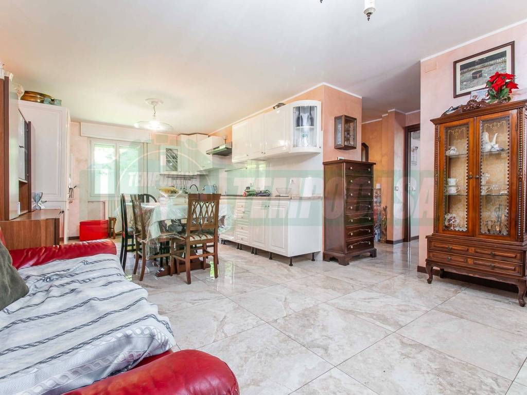 Appartamento a Uboldo in Via per Cerro, 10 - Foto 2
