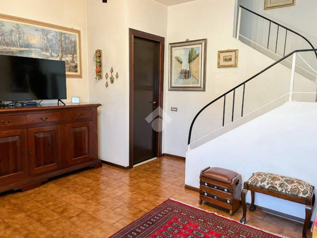 Villetta a schiera a Biandronno in Via G. di Vittorio, 20 - Foto 5