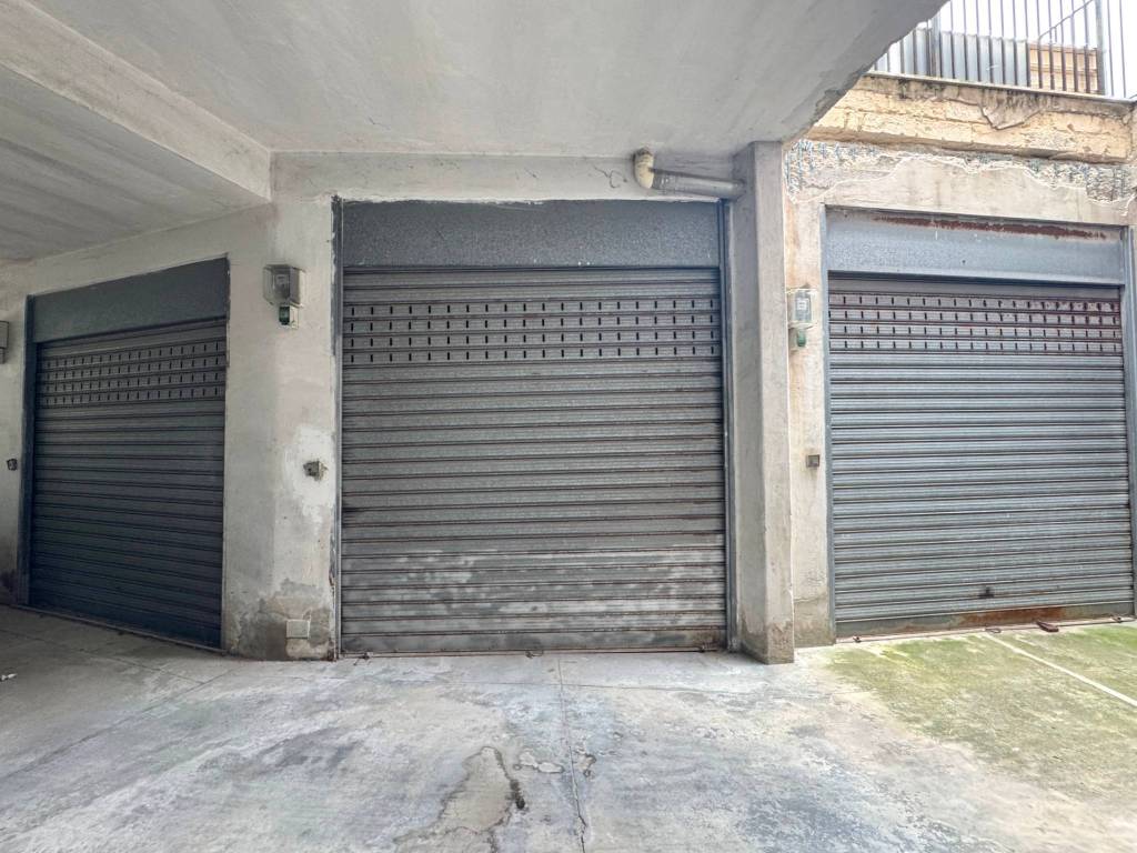 Box / garage a Trani in Corso Don Luigi Sturzo - Foto 2