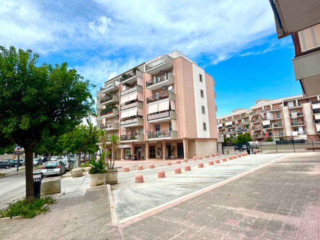 Box / garage a Trani in Corso Don Luigi Sturzo - Foto 3
