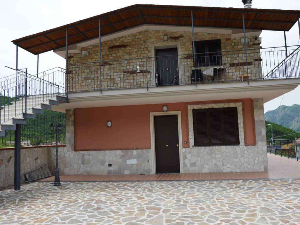 Villa a Baronissi in Via La Fora - Foto 2