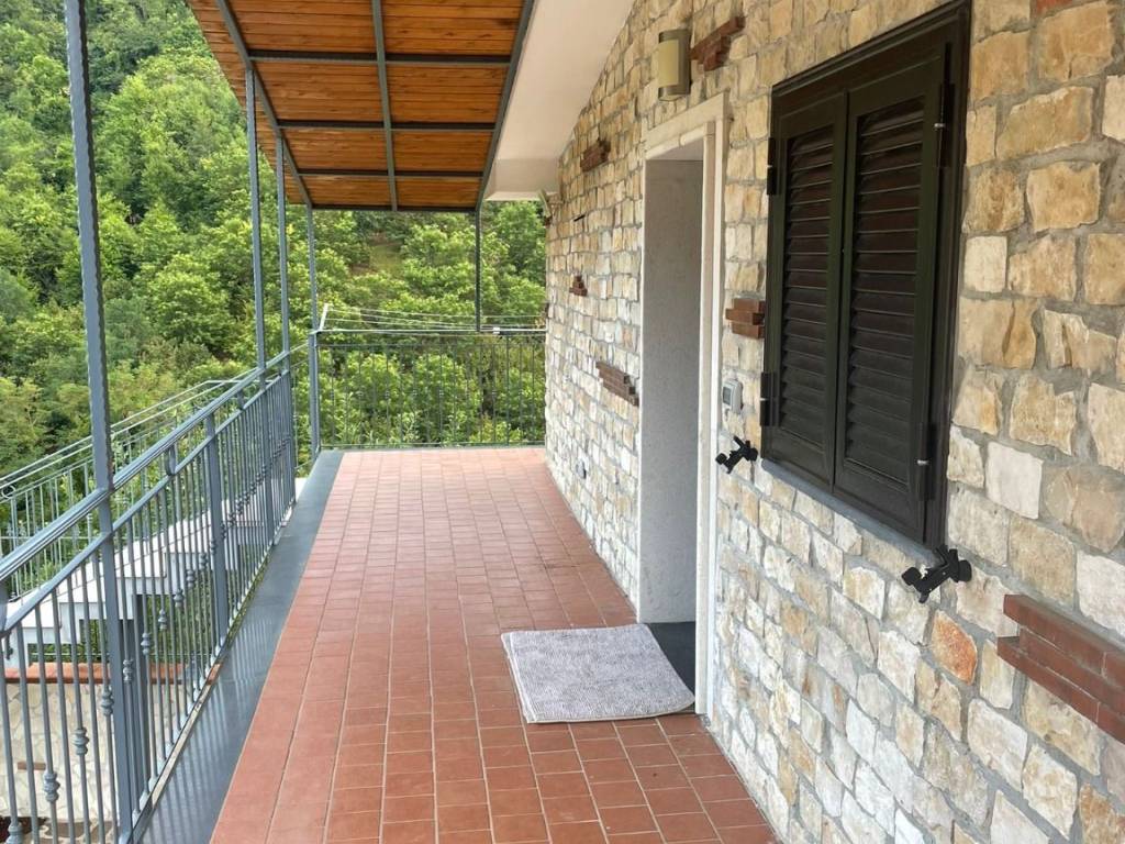 Villa a Baronissi in Via La Fora - Foto 3