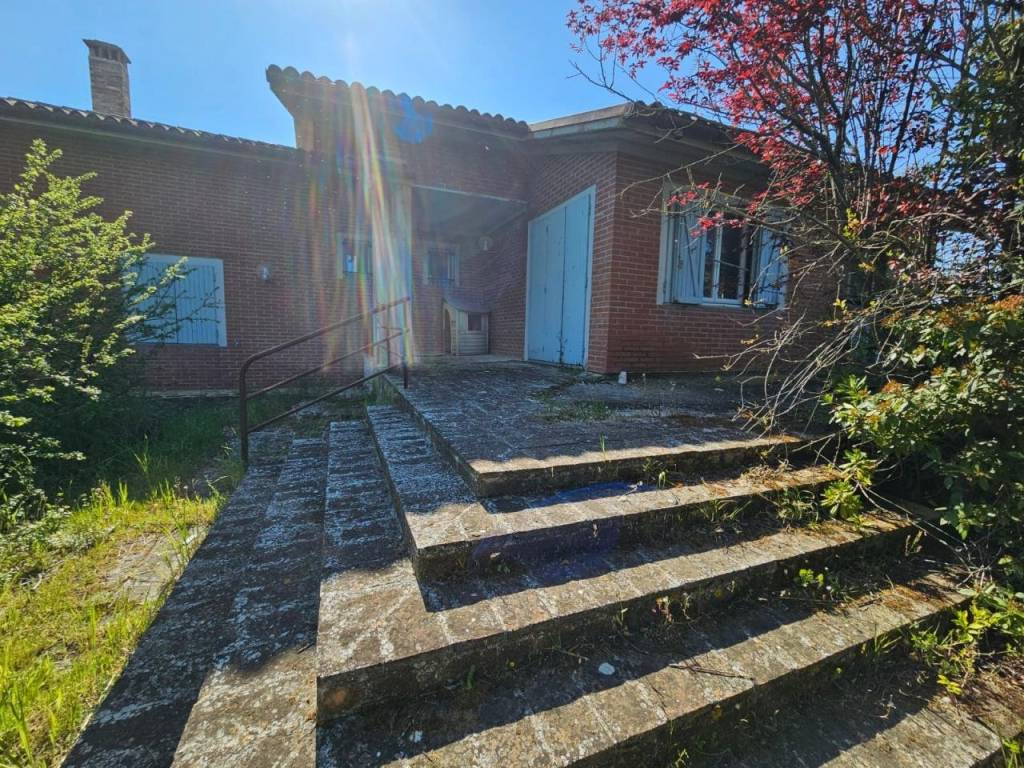 Villa a Fano in STRADA COMUNALE DI MONTESCHIANTELLO - Foto 4