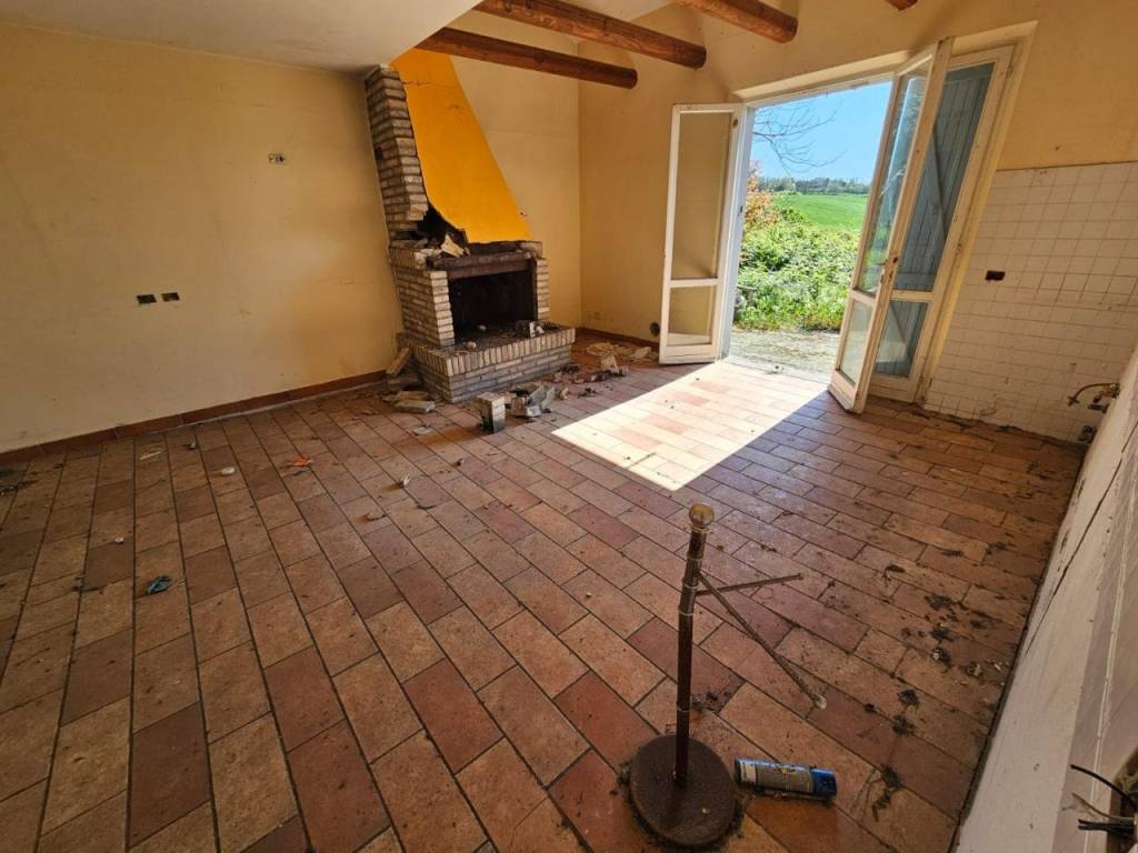 Villa a Fano in STRADA COMUNALE DI MONTESCHIANTELLO - Foto 5