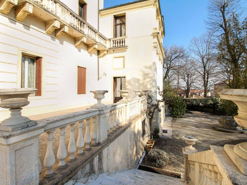 Casa indipendente a Vicenza in Via Alessandro Avogadro di Casanova - Foto 3