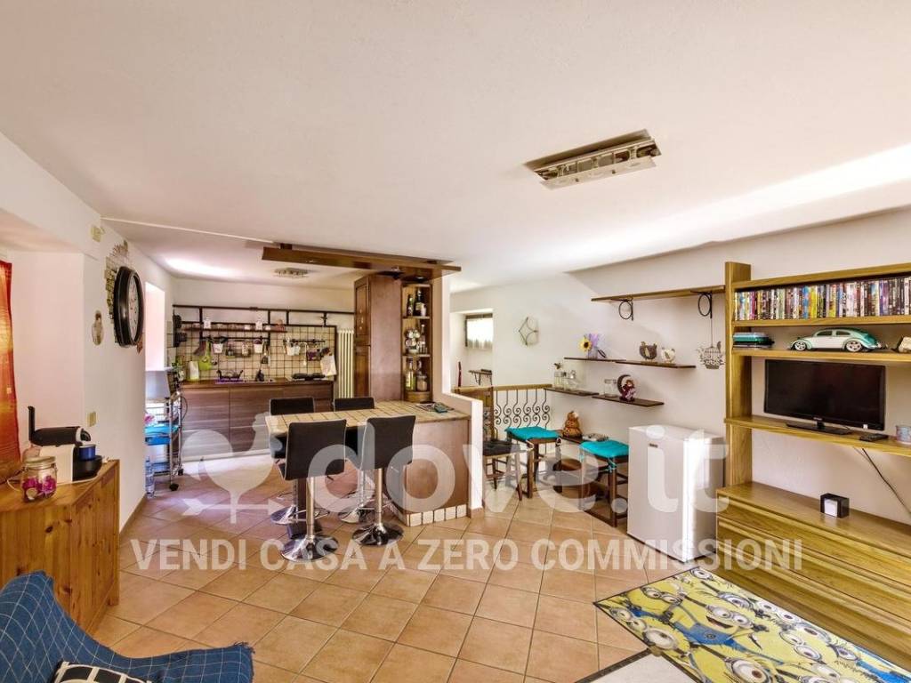 Appartamento a Luino in Via Rebisello, 7 - Foto 2