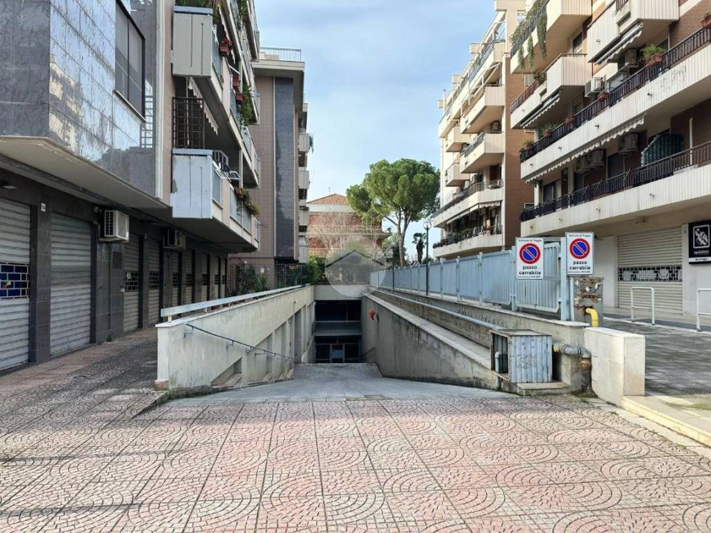 Box / garage a Foggia in Via Paolo Telesforo, 33 - Foto 3
