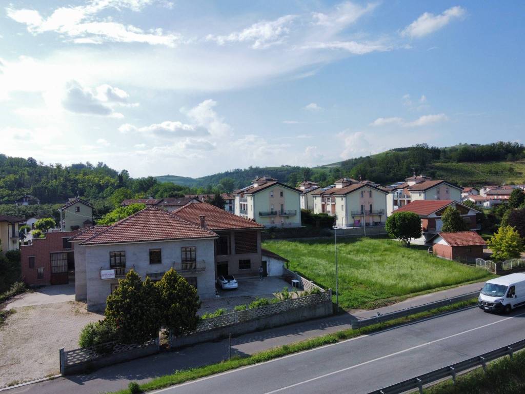 Rustico / casale a Govone in Via Alcide De Gasperi - Foto 2