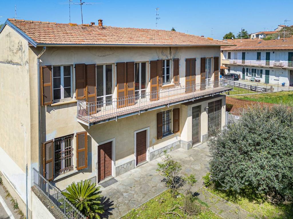 Villa a Besnate in Via Edmondo De Amicis - Foto 3
