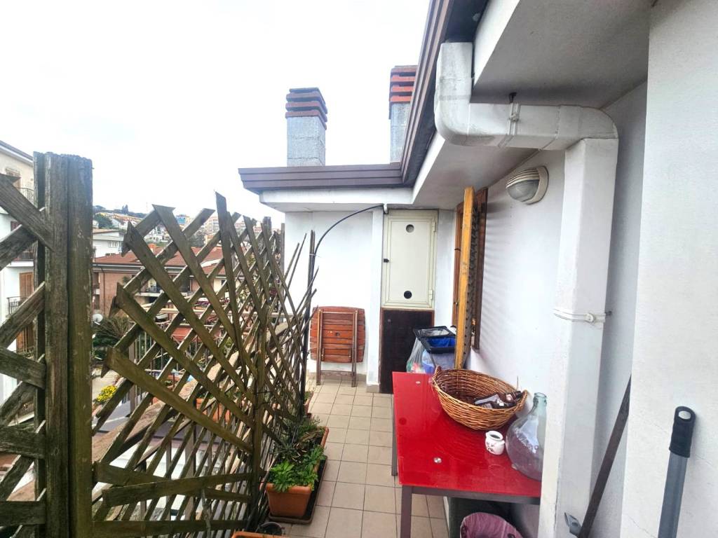 Appartamento a Benevento in Via Raffaele Delcogliano - Foto 4