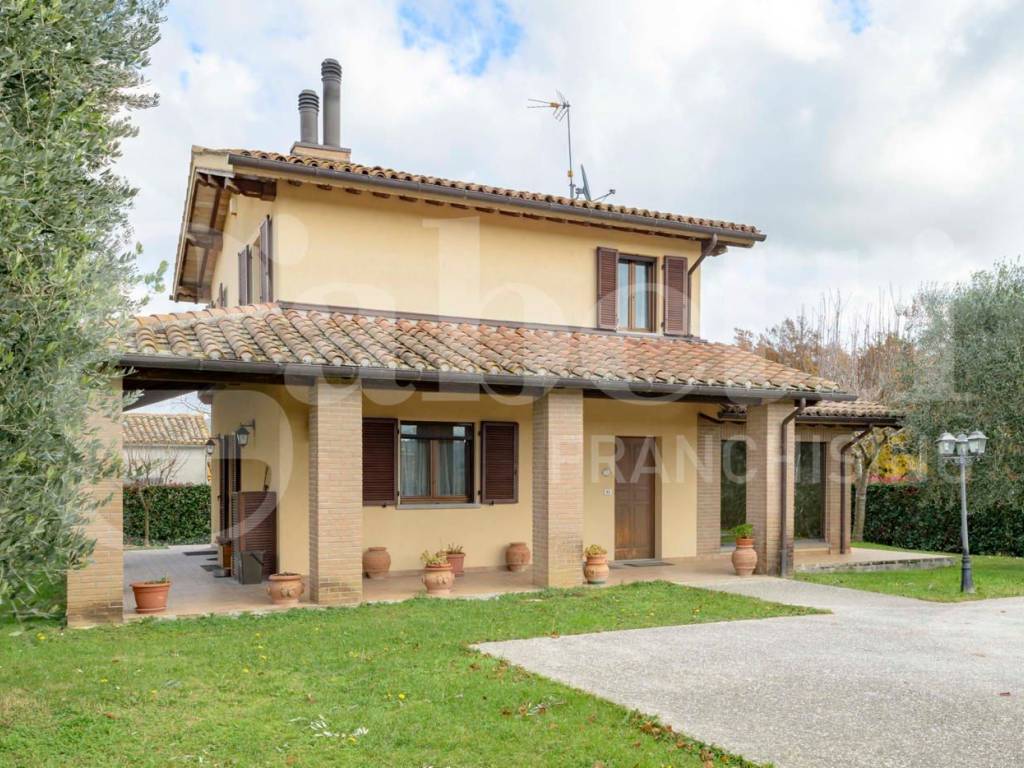 Casa indipendente a Gubbio in Fraz. Ponte d'Assi, 0 - Foto 2
