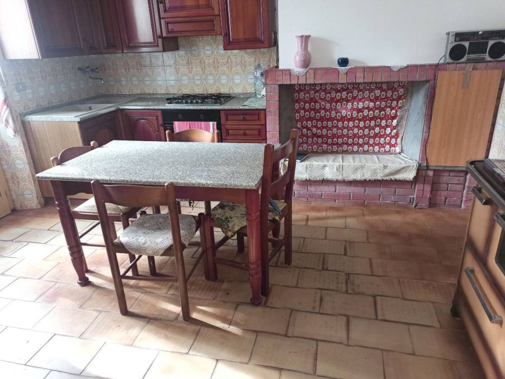 Villa a Castiglione del lago in Via Roma - Foto 2