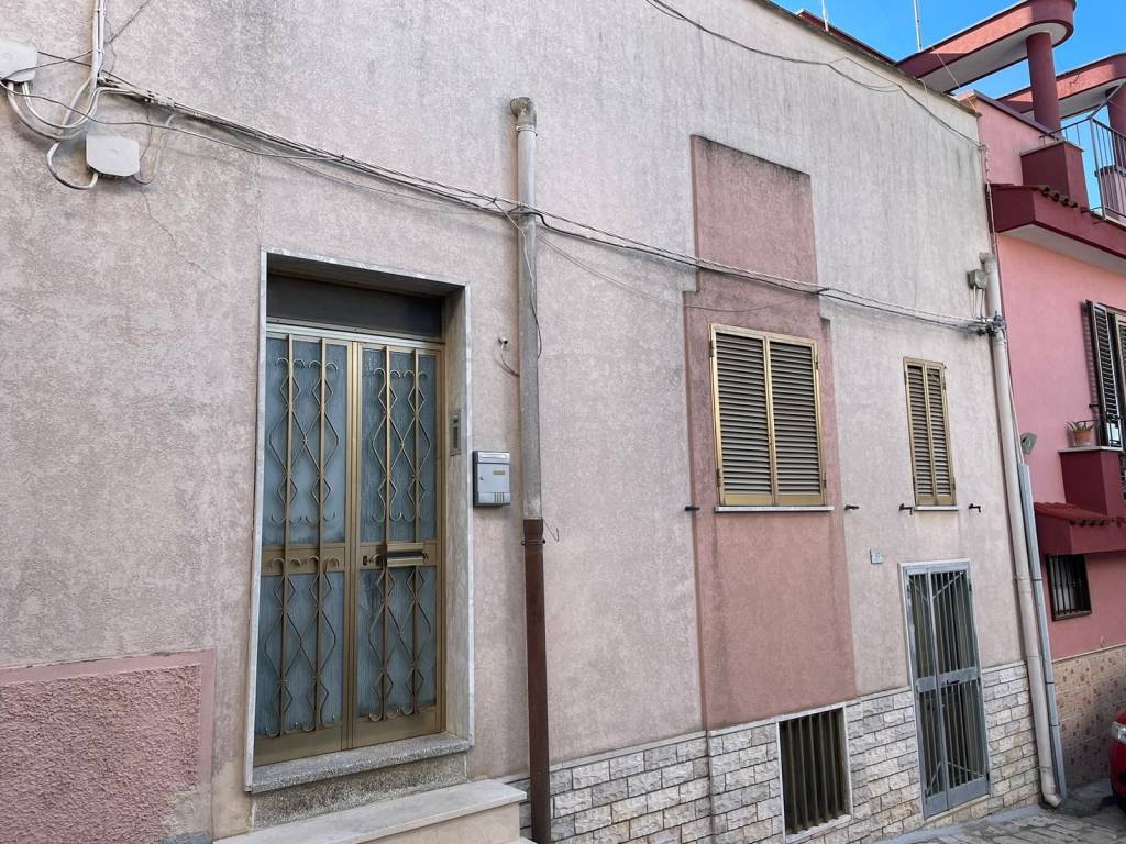 Appartamento a Ginosa in Via Virgilio Marone - Foto 2