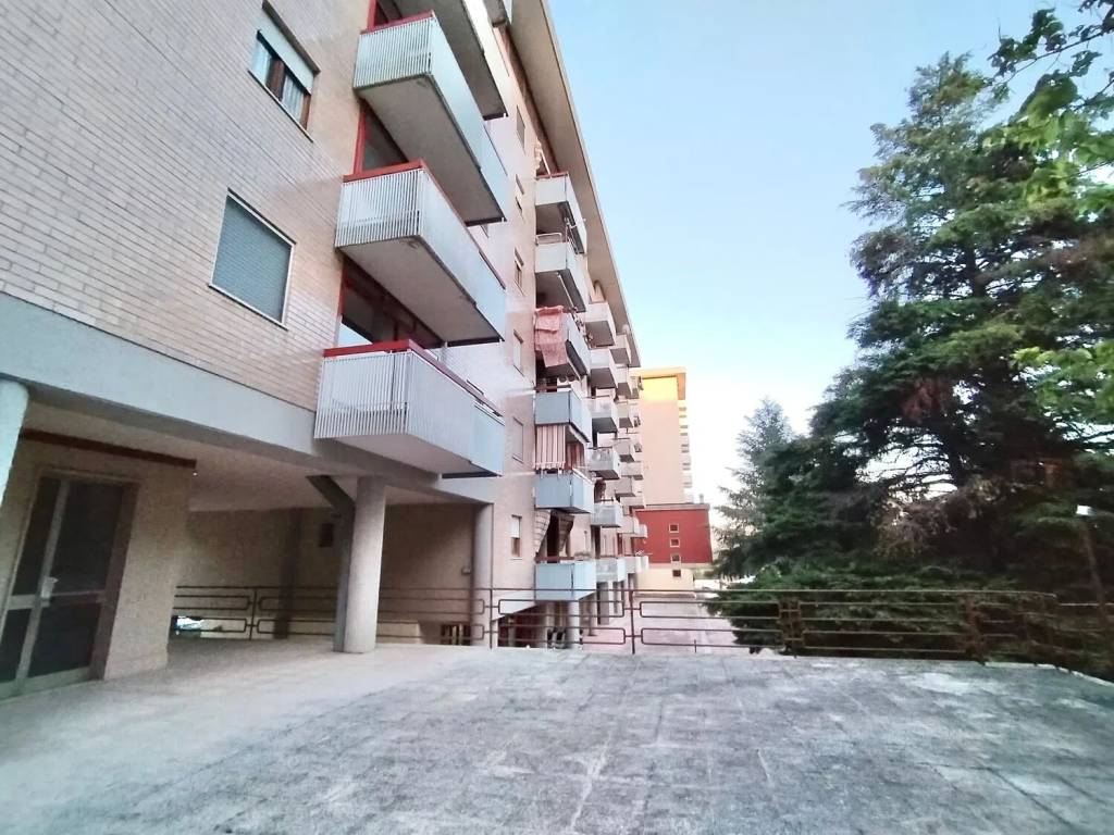 Immobile a Campobasso in Piazza Molise S.N.C. - Foto 2