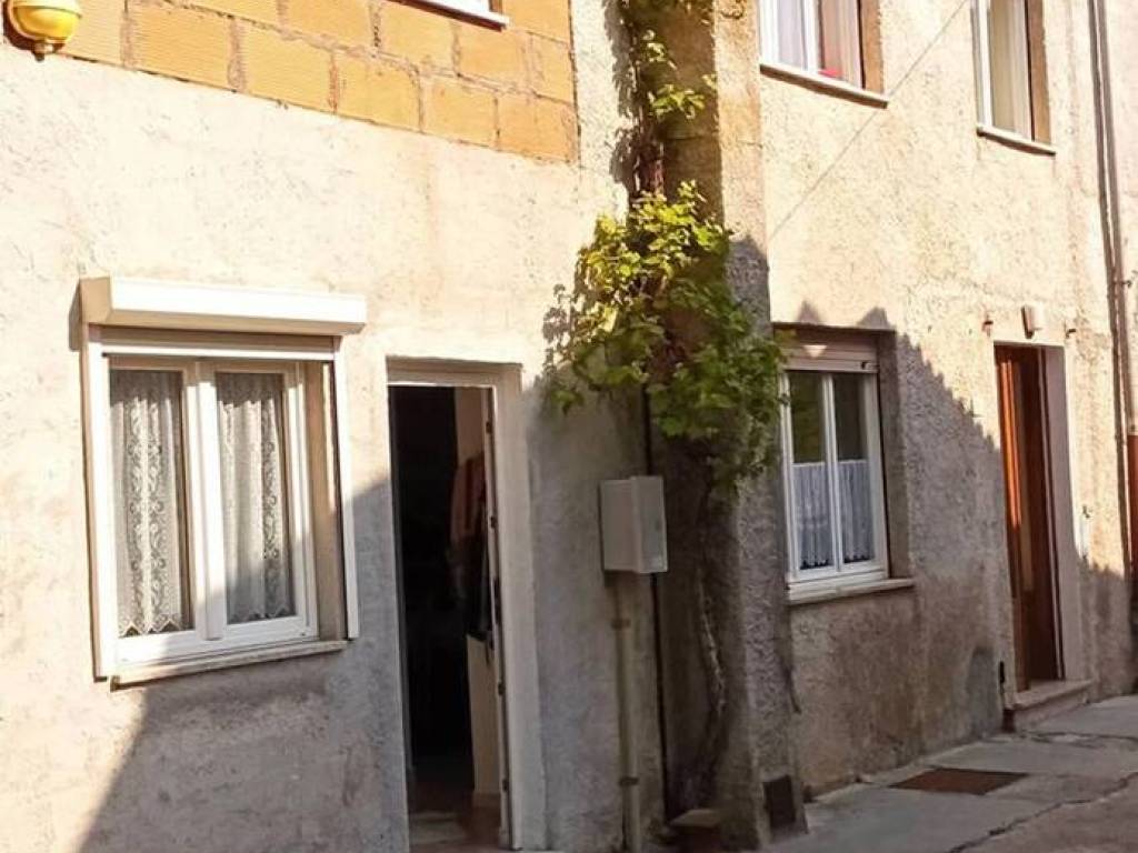 Villa a Montereale valcellina in Via Roma, 45 - Foto 2
