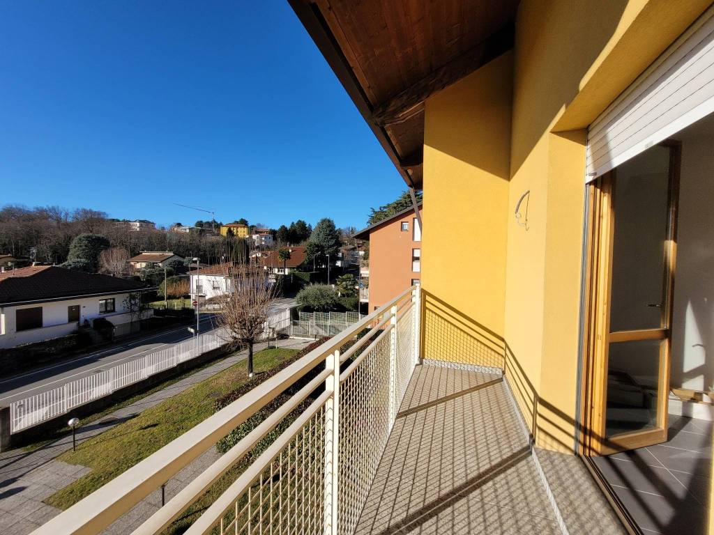 Appartamento a Villa guardia in Via Giuseppe Mazzini, 15 - Foto 5