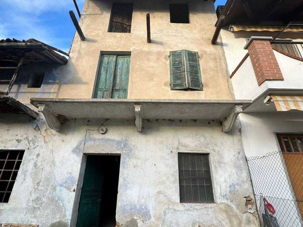 Casa indipendente a Alice castello in Via Santhià, 3 - Foto 3
