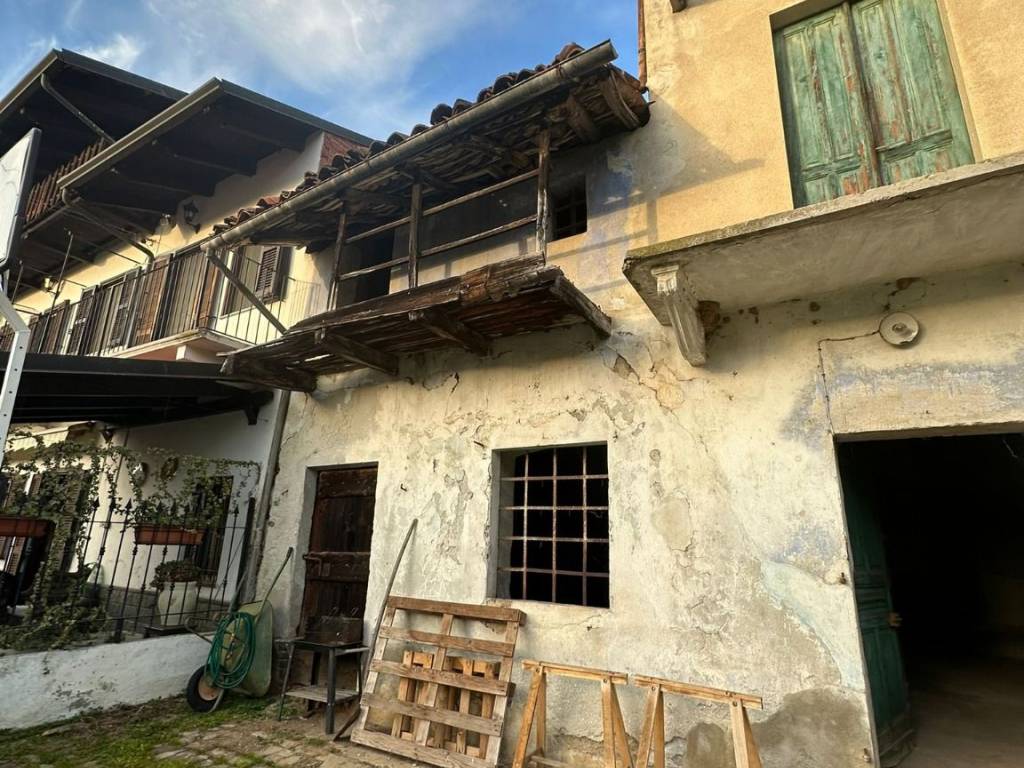 Casa indipendente a Alice castello in Via Santhià, 3 - Foto 4